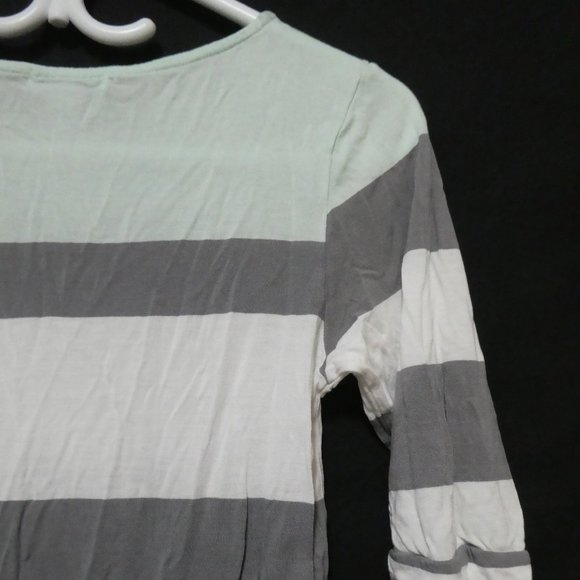OLD NAVY | small | Striped 3/4 Sleeve Shirt | GUC - Picture 10 of 12